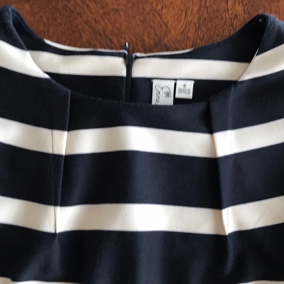 Emma & Michele Midi Striped Sleeveless Dress 6 - Picture 6 of 9